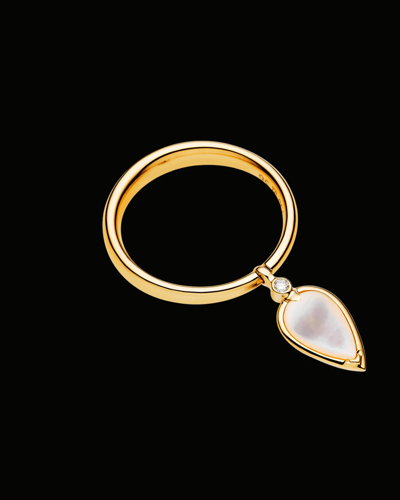 Rings^Paspaley Maxima Ring | Mother of Pearl, Diamond, and Yellow Gold YellowGold