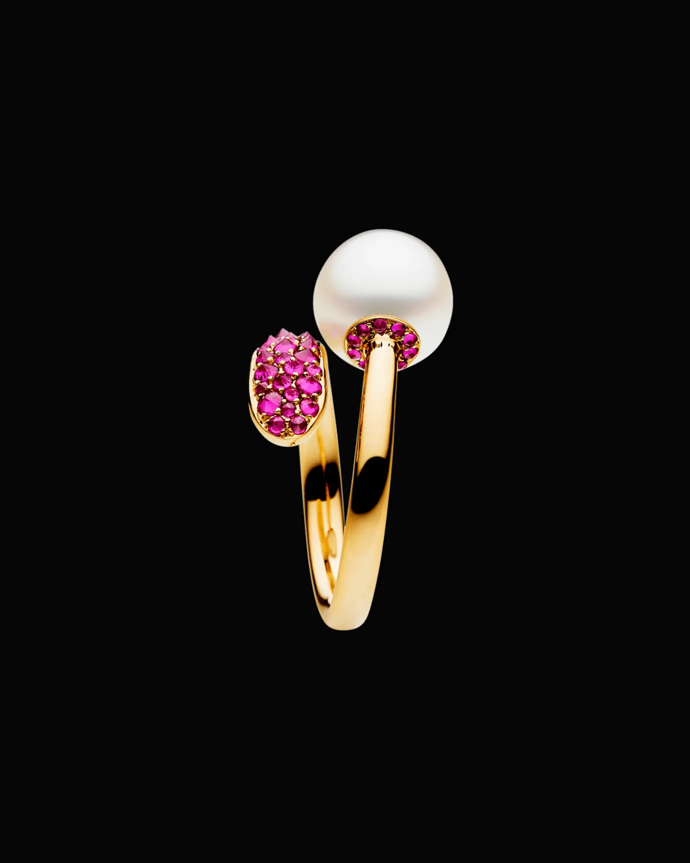 Rings^Paspaley Ruby Touchstone Pearl Ring | 9mm Oval Pearl, Rubies, and Yellow Gold YellowGold