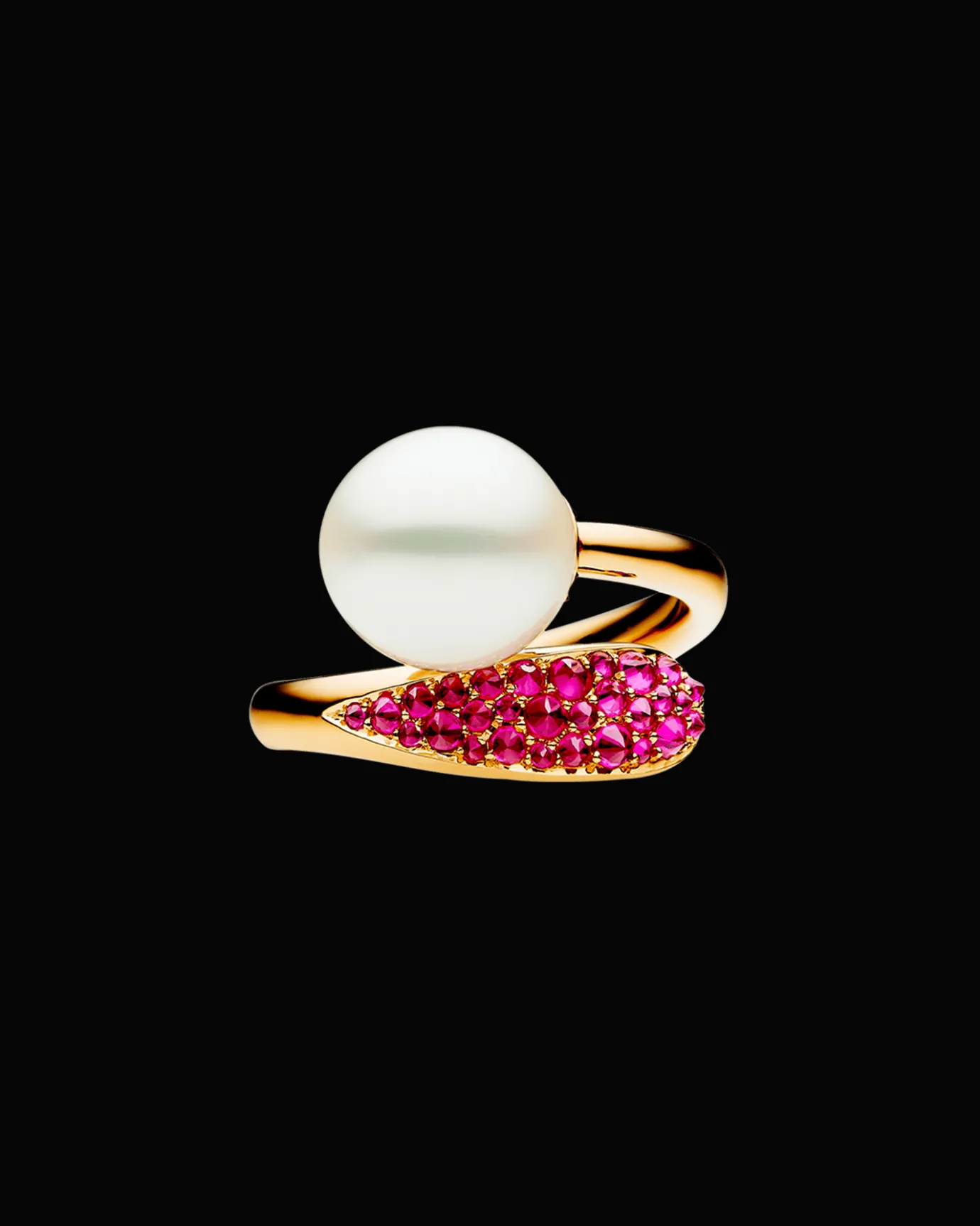 Rings^Paspaley Ruby Touchstone Pearl Ring | 9mm Oval Pearl, Rubies, and Yellow Gold YellowGold